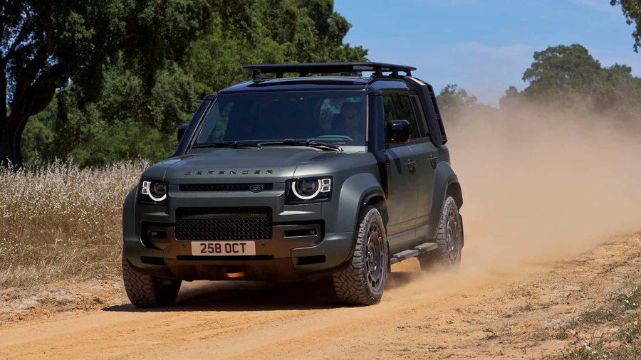 The Land Rover Defender Octa Is Entering the Racing Scene