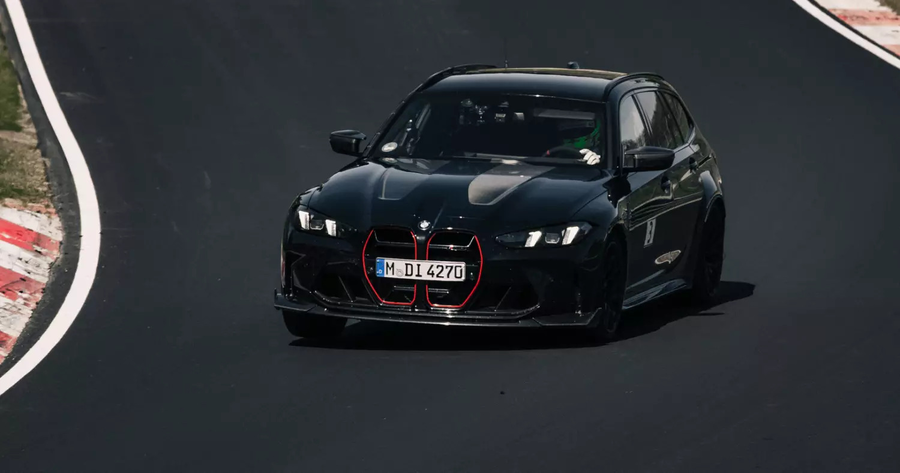 BMW M3 CS Touring na torze Nurburgring widok z boku