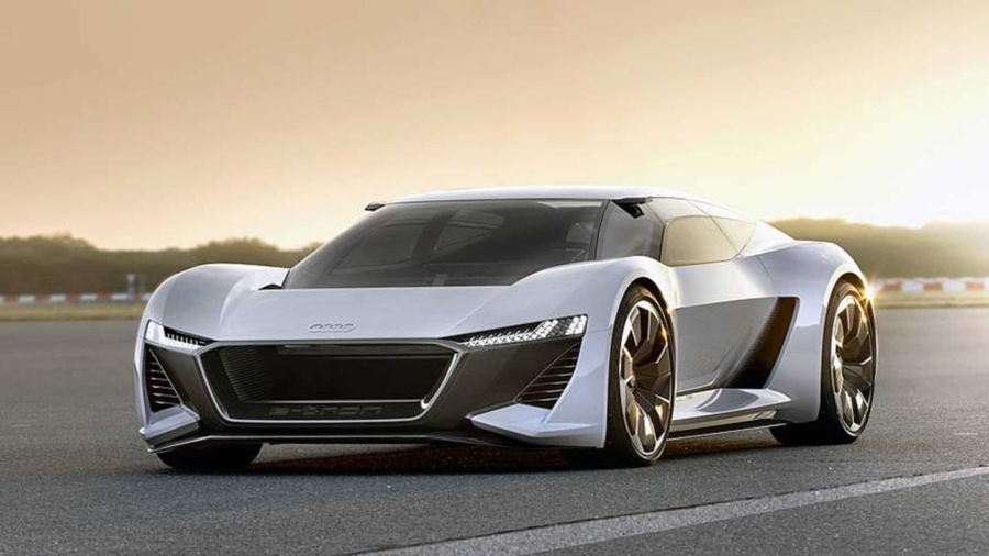 Audi PB18 E-Tron concept srebrny widok z przodu na torze